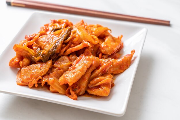smażona wieprzowina z kimchi - po koreańsku