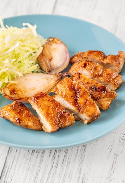 Zdjęcie smażony kurczak teriyaki