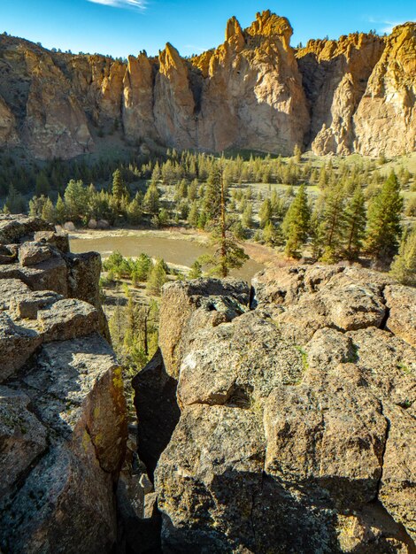 Zdjęcie smith rock po południu