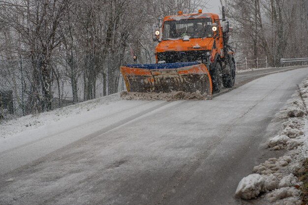 Śnieżyca, Która Oczyszcza Drogę