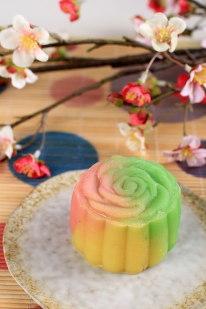 Snow Skin Moon Cake Kolorowe Chińskie Tradycyjne Ciasto Z Lepkiej Mąki Ryżowej I Nadziewane Różnymi Pastami W środku
