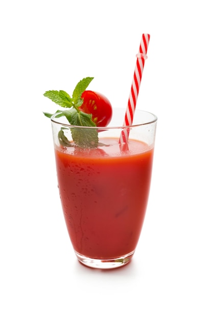 Sok pomidorowy ze świeżych warzyw smoothie