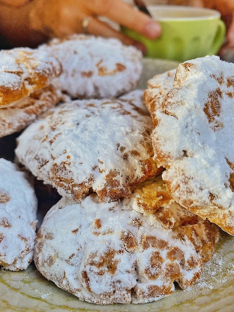 Soplillos to bardzo lekkie tradycyjne słodycze, puste w środku.