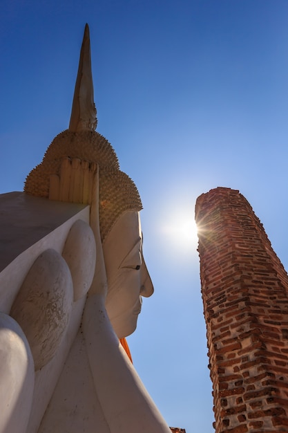 śpiący Budda