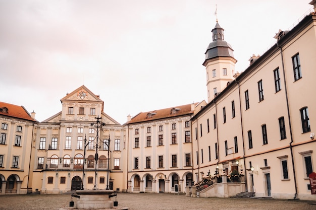 Średniowieczny zamek w Nieświeżu, obwód miński, Belarus.Nesvizh castle.