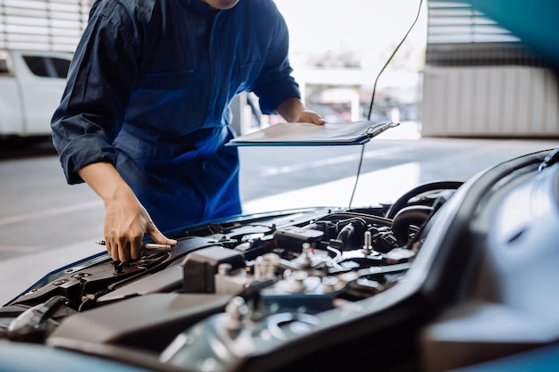 Środkowa sekcja mechanicznego pojazdu badającego