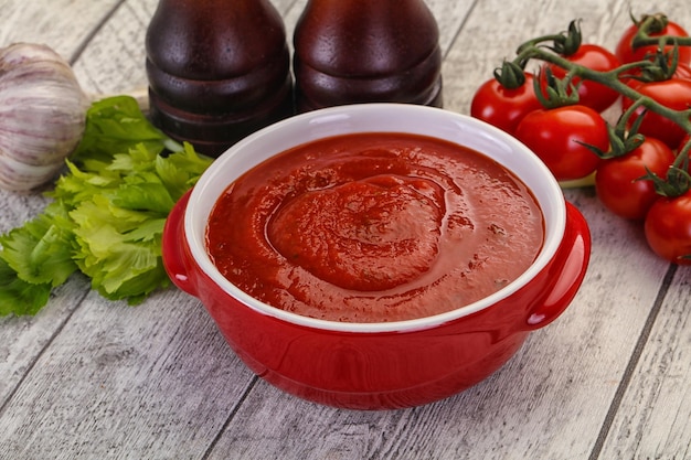 Śródziemnomorska Zupa Pomidorowa