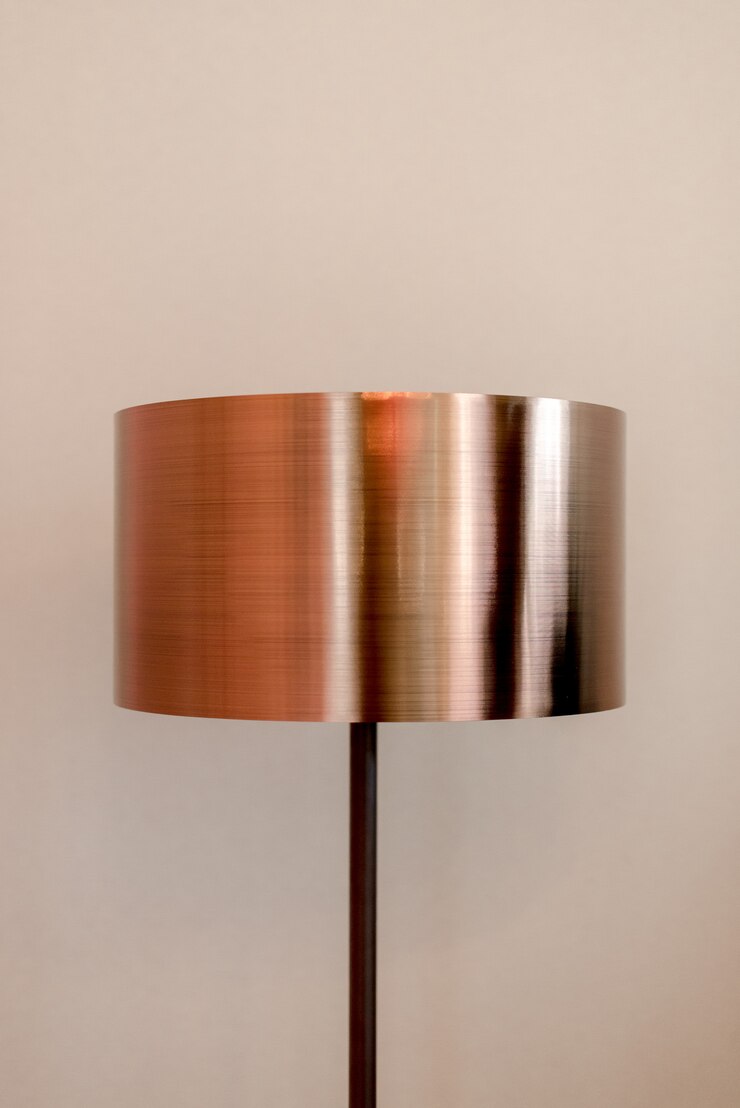 Zdjęcie stara metalowa lampa