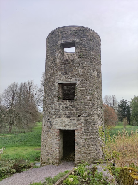 Stara wieża celtycka Zamek Blarney w Irlandii starożytnej architektury tła