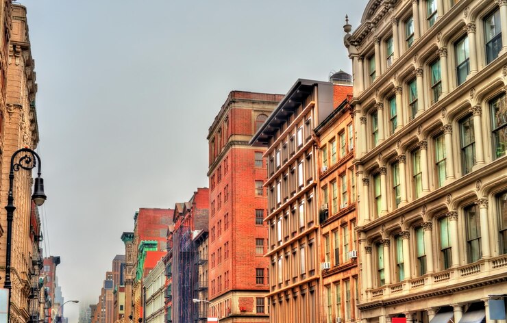 Zdjęcie stare budynki na broadwayu w nowym jorku w usa