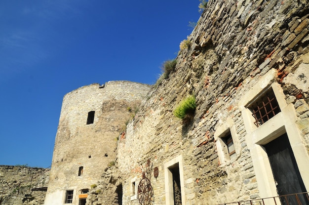 Stare kamienne mury fortecy