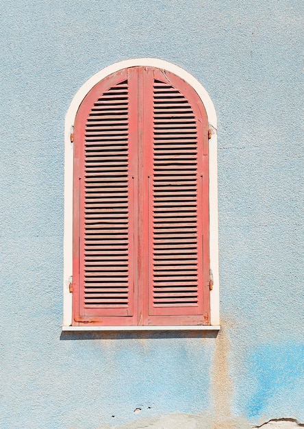 Stare okno na Sardynii