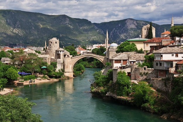 Stari Most - stary most w Mostarze, Bośnia i Hercegowina