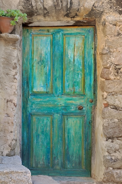 Starożytne drzwi wejściowe