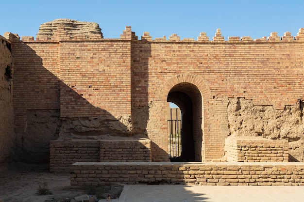 Starożytne ruiny pałacu, Ziggurat w Aqar Quf, Dur-Kurigalzu, niedaleko Bagdadu, Irak