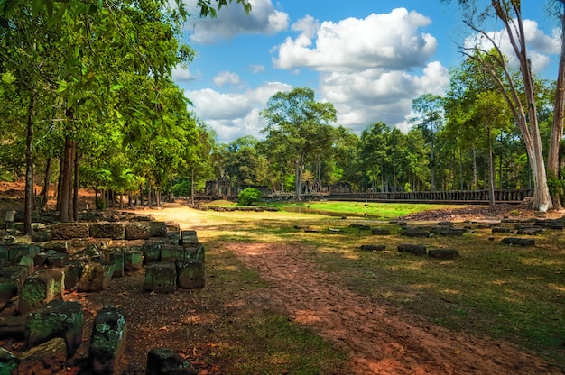 Starożytne Ruiny świątyni Angkor W Kompleksie Angkor Wat, Kambodża.