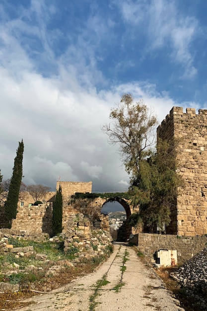 starożytne ruiny zamku krzyżowców w byblos światowego dziedzictwa unesco w Libanie