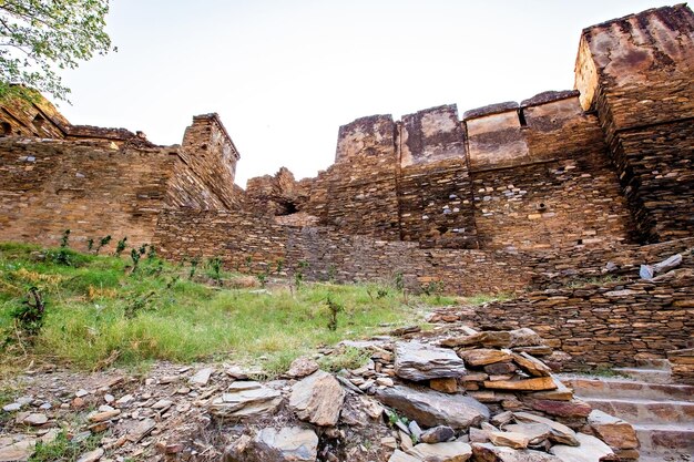 Starożytny kompleks klasztorów buddyjskich Stanowisko archeologiczne TakhtiBhai w prowincji KhyberPakhtunkhwa w Pakistanie