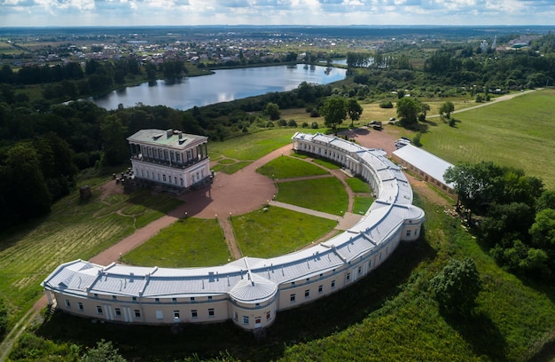 Starożytny pałac w Sankt Petersburgu