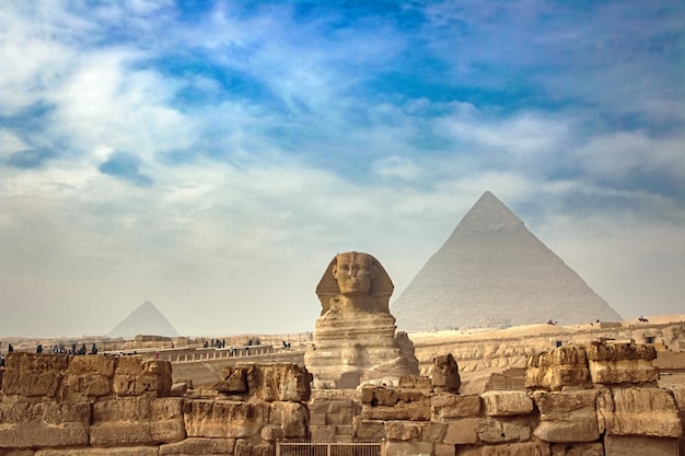Starożytny sfinks i piramidy symbol Egiptu