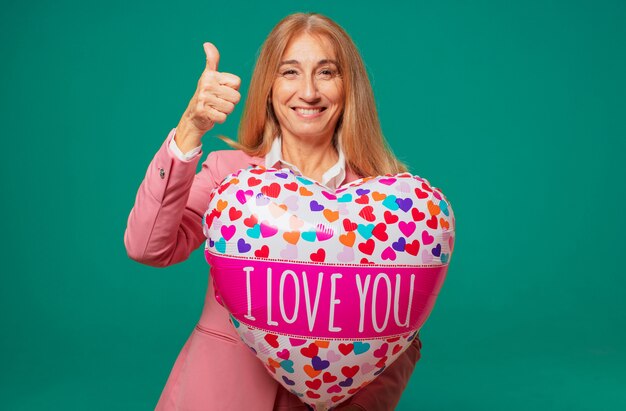 Starszy ładny Kobiety Valentines Dnia Pojęcie