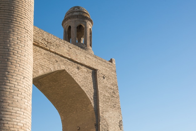 Stary Budynek Z łukiem I Kopułą. Starożytne Budowle średniowiecznej Azji. Buchara, Uzbekistan