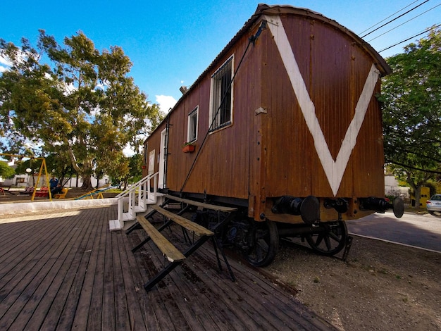 Stary wagon kolejowy na placu w Las Grutas Rio Negro Argentyna