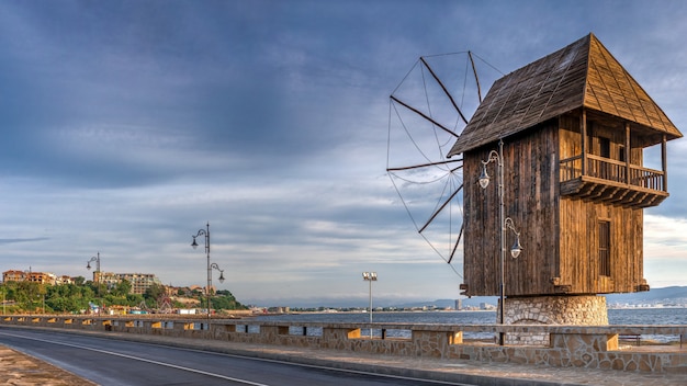 Stary wiatraczek w Nessebar, Bułgaria