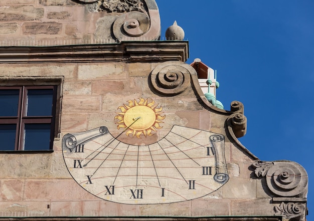 Stary Zegar Słoneczny Na Fembohaus Stadtmuseum