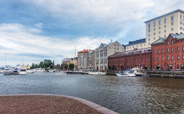 Statki I Jachty Zacumowane W Porcie Portu Północnego, Helsinki, Finlandia