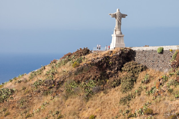 Statua Chrystusa Króla Jest Katolickim Pomnikiem Na Maderze W Portugalii