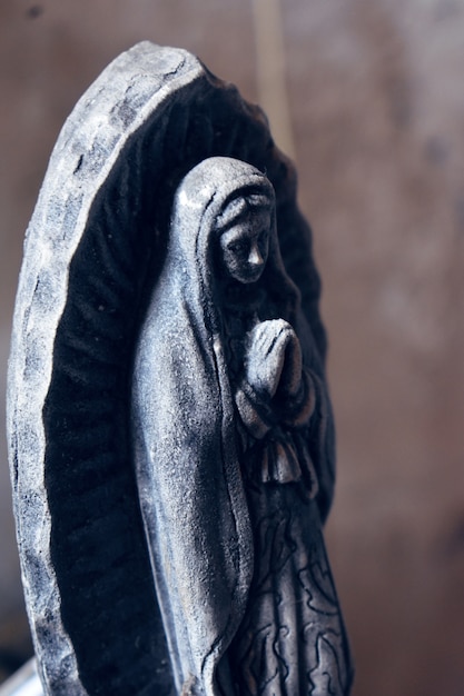Statua Matki Bożej z Guadalupe