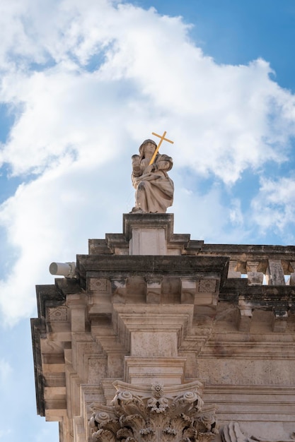 Statua reprezentująca wiarę w kościele św. Błażeja na Starym Mieście w Dubrowniku w Chorwacji