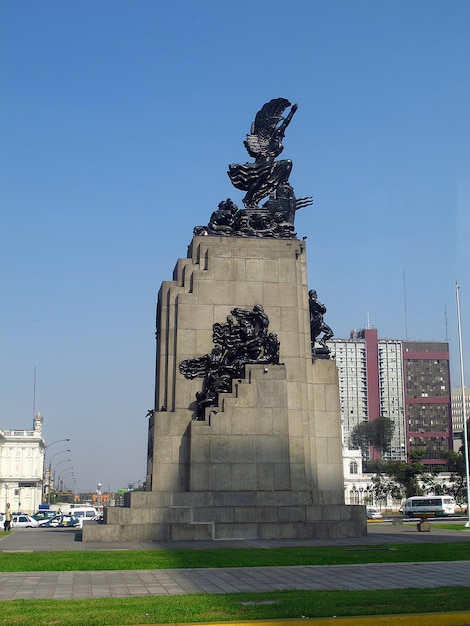 Statua w Limie Peru Ameryka Południowa