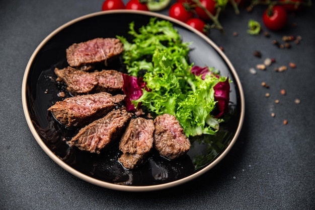 stek wołowy rzadko świeże smażone mięso prażenie posiłek jedzenie przekąska na stole kopia przestrzeń jedzenie tło