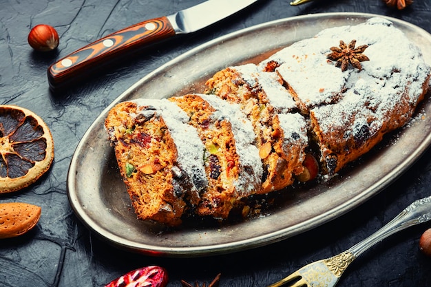 Stollen, niemiecki placek bożonarodzeniowy