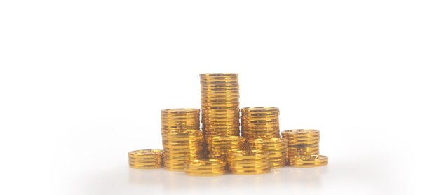Stos monet z koncepcją inwestycji finansowych z wykresem handlowym