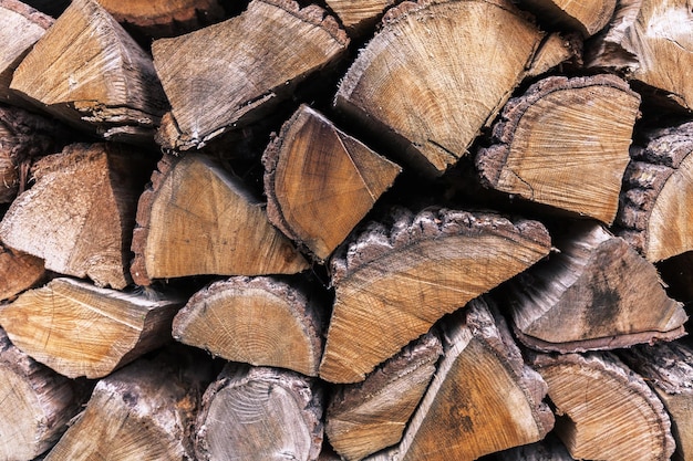 Stos pociętej tekstury kłody drewna kikut