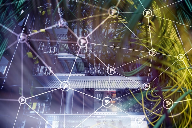 Zdjęcie streszczenie struktury sieci wi fi na tle nowoczesnej serwerowni