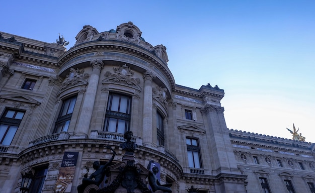 Strona Palais Garnier Opera Paryż Francja wrzesień 2017