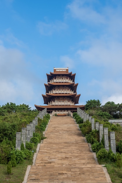 Strych tradycyjnej chińskiej architektury starożytnej to całość i część pawilonu Mazu w Putian w Chinach