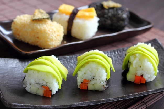 Styl sushi w Japonii.