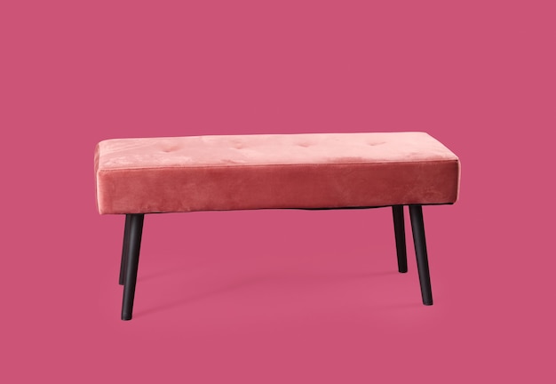 Zdjęcie stylowa ławka na różowo