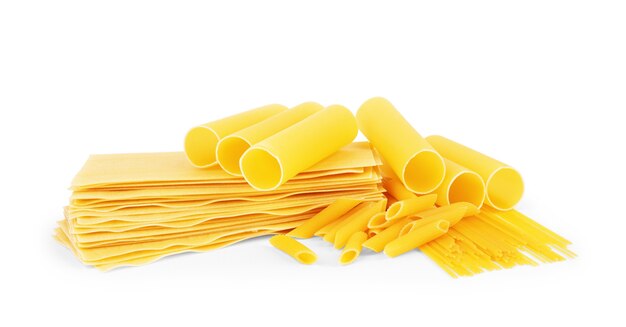 Suchy makaron w różnych kształtach makaron lasagna farfalle spaghetti rigatoni