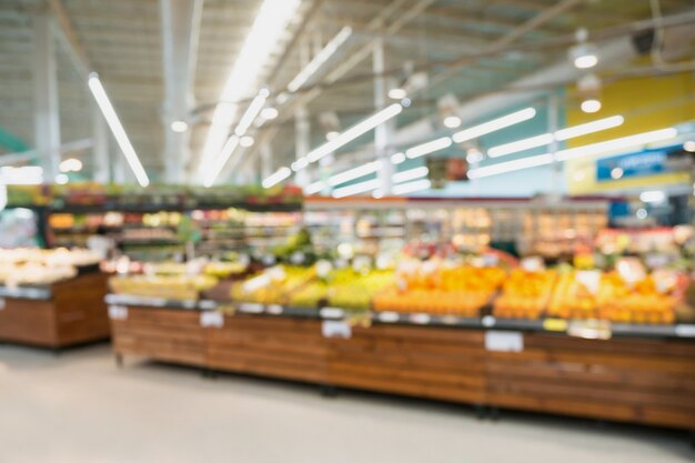 Supermarket Sklep Spożywczy Z Owoców I Warzyw Na Półkach Rozmazane Tło