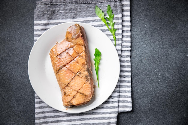 surowa pierś z kaczki świeże mięso drobiowe gotowe do przyrządzenia zdrowy posiłek przekąska żywności na stole