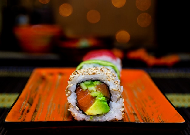 Sushi japońskie jedzenie tradycyjna kultura zdrowa świeża żywność