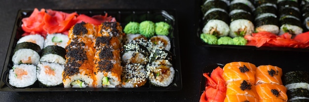 sushi rolki łosoś ryba latająca ryba ikra warzywa