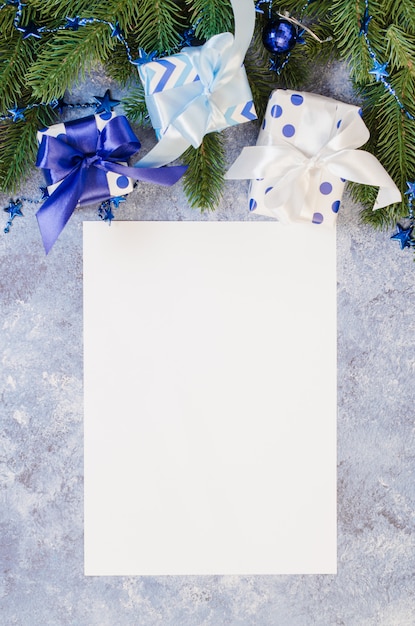 Świąteczne makiety dla karty z pozdrowieniami lub list do Świętego Mikołaja w kolorze niebieskim.