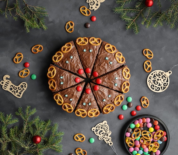 Świąteczny plik cookie z dekoracją świąteczną